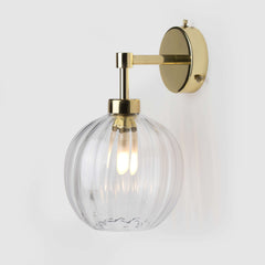 Note: Image shows G9 bulb.