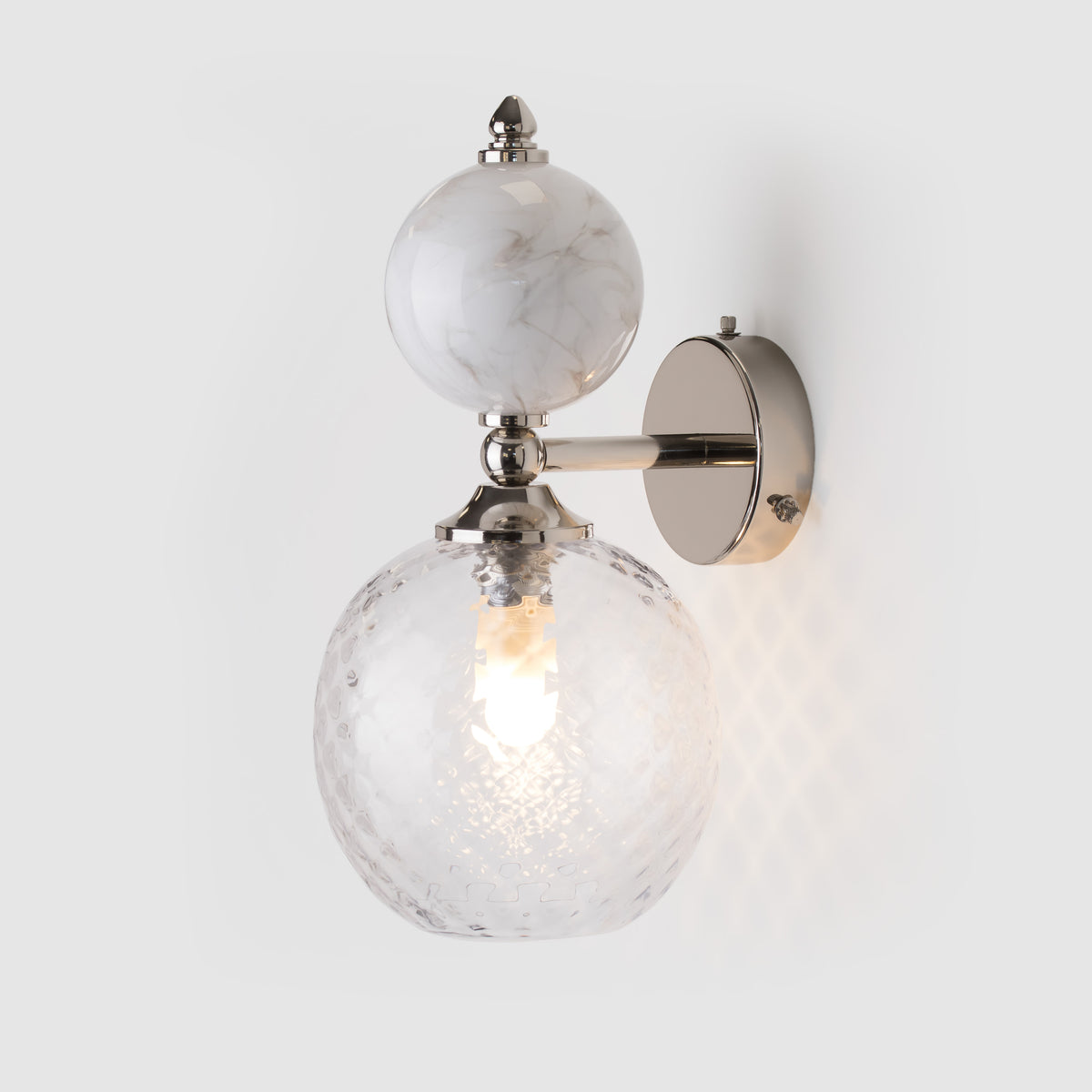 Note: Image shows G9 bulb.